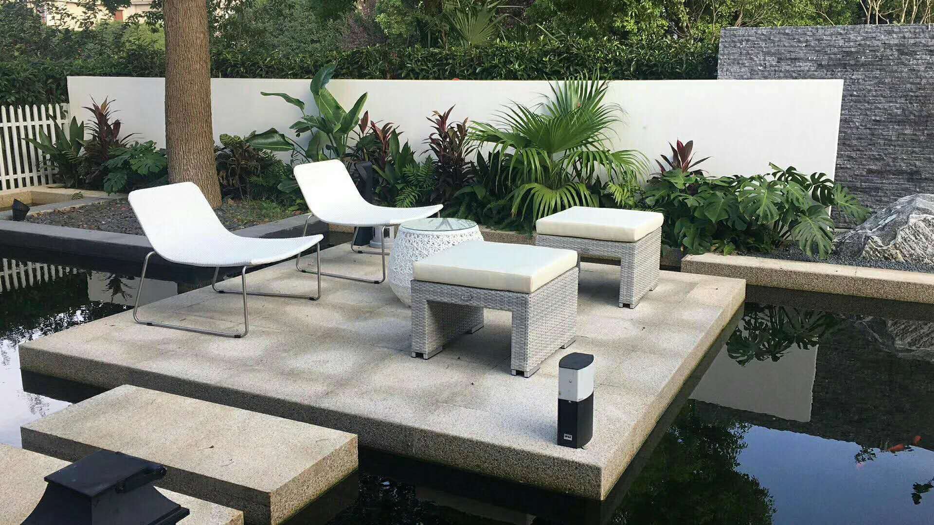 如何打造别墅庭院户外空间：户外家具选配指南