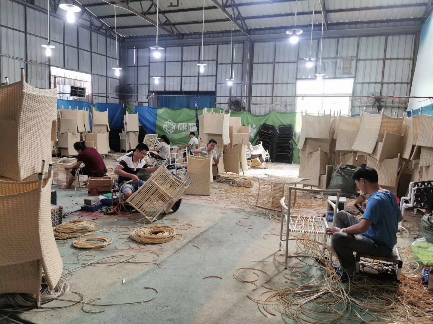 哪里有专业户外家具工厂？这样找到康福特准没错